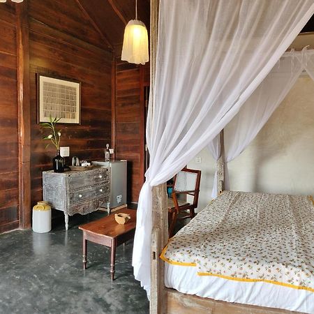 The Artist Cottages Morjim Esterno foto