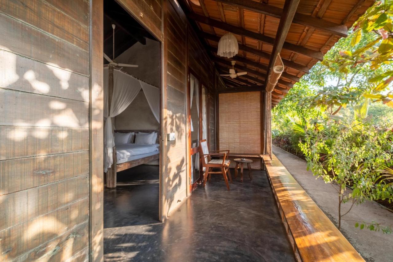 The Artist Cottages Morjim Esterno foto