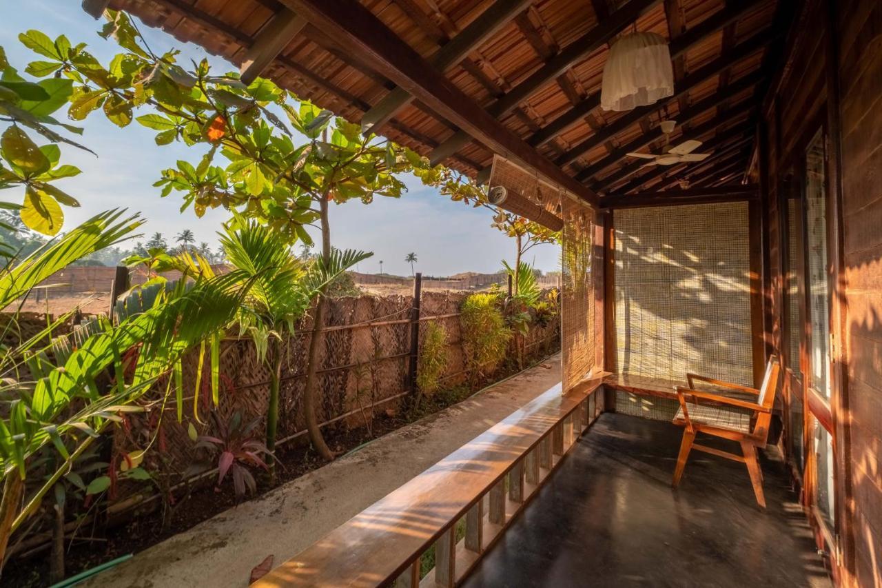 The Artist Cottages Morjim Esterno foto